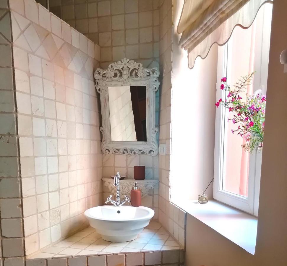 Le Jules Verne - Idealement Situe Avec Sauna กาเลส์ ภายนอก รูปภาพ